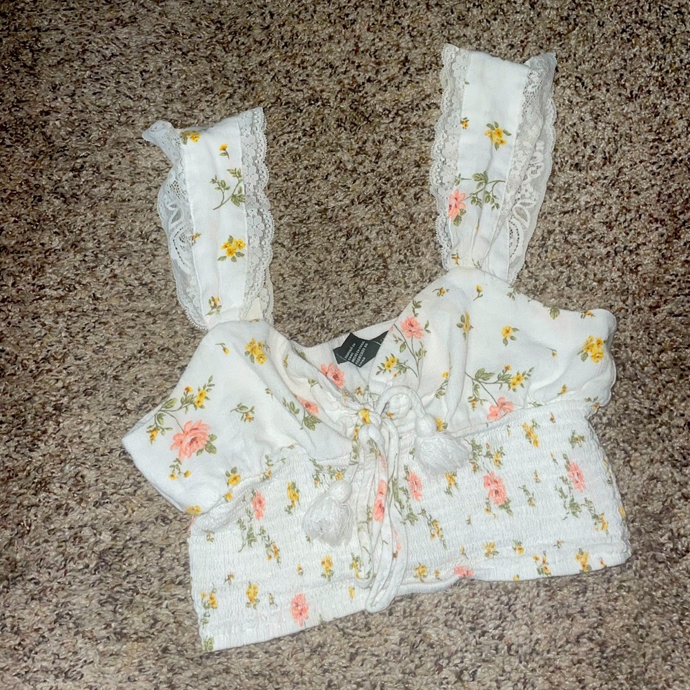 Forever 21 croptop. Worn once, Stretchy/ soft :)